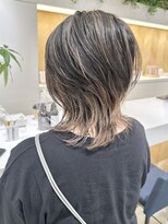 stair : case ginza7【ステアケース】&nbsp;大人ハイライト白髪ぼかしグレージュ外ハネショートうるふ