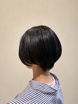 ウミト(Umito)&nbsp;首もとすっきり黒髪丸みショートボブ