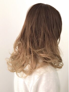 オルタ 反町(alter) イメチェンハイライトグラデーショングレージュカラー