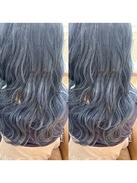 ヘアアトリエコモノ(hair l'atelier KoMoNo) #ブリーチ×ブルーグレー