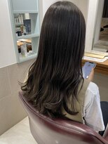 トゥーリ 薬院店(tuuli)&nbsp;tuuli miyu フォギーアッシュロング/20代30代40代50代