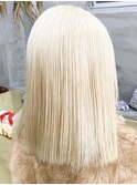 切りっぱなしミディアムブロンドカラーベージュホワイトカラー