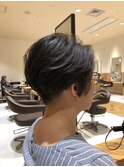 横顔綺麗なショートヘアー☆刈り上げハンサムショート