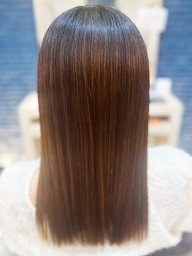 ヴィヴァーチェイルソーレ(VIVACE ilsole) 20代30代40代ナチュラルハイライト立体感アッシュブラウン