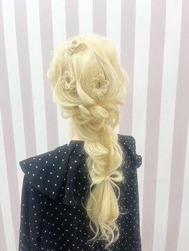 ゴート アミティ(G.O.A.T AMITY) ガーリースタイル/心斎橋/ヘアメ/セットサロン