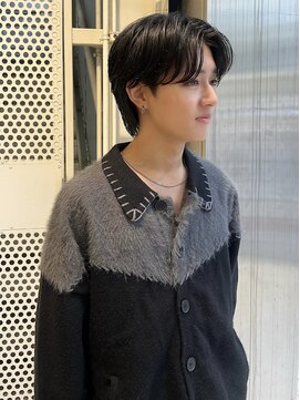 ゼストプール(ZEST POOL) センターパート　カルマパーマ　フェザーパーマ