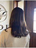 オリーブベージュ