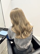 イルミ(iLUMi)&nbsp;iLUMi　×　ベージュカラー