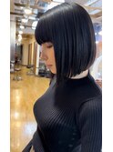 バーレスクボブ（切りっぱなし内巻き）ブルーブラック