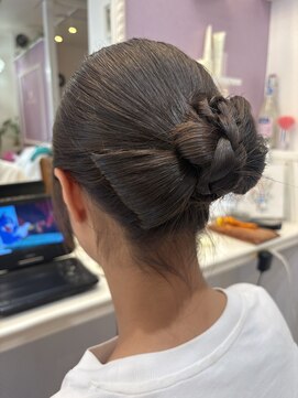 ルチカ(LUccica) リボンヘアアレンジ