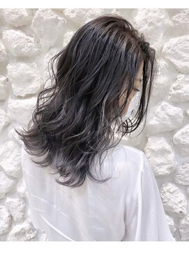 ヘアサロン エフ 渋谷(F) #シルバーグレー　#アッシュグレー　#グレージュ