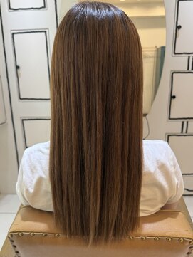 アンプ(amp) 髪質改善酸性縮毛矯正　艶髪ストレート