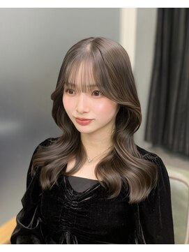 シェス 梅田茶屋町(shes) 韓国風ヘア×透明感カラー/アリサ