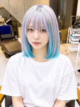 デイズ(days) ホワイトシルバーにインナーカラー水色ブルーカラー