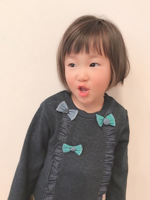 一人でもシャンプーできちゃう？！子供のパッツンボブ！