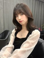 小顔に見えるくびれヘア　レイヤーカット　透明感カラー　KAKO