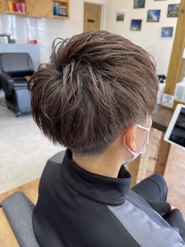 ルッカヘアガーデン バイ ラッシュゴールド(RUCCA HAIR GARDEN by LUSH GOLD) 刈り上げマッシュ