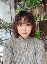 ヘアーアンドメイク ビス(HAIR&MAKE bis) 中西 思実