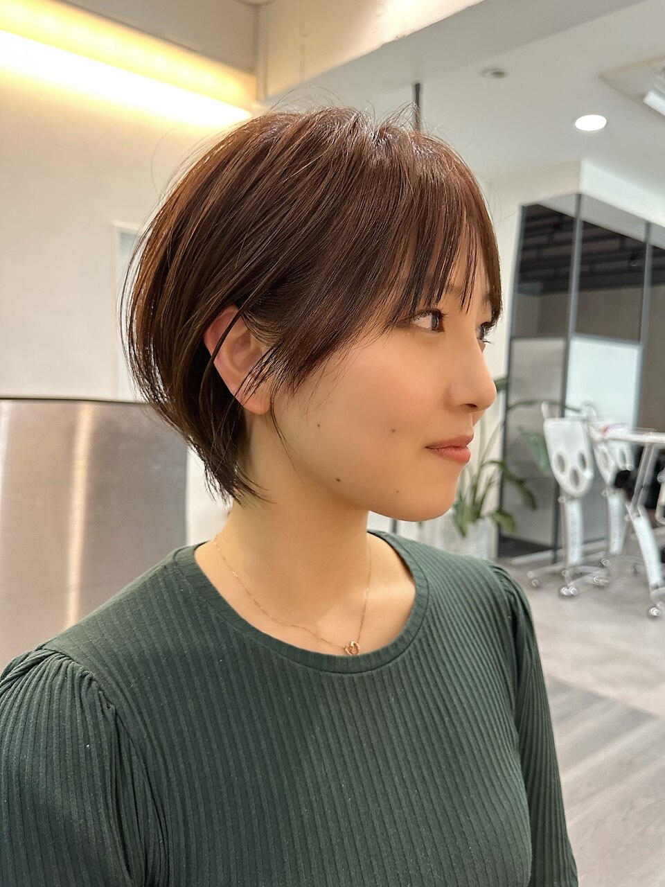 リピーター　　★サラサラ高級人毛100%★外ハネショート　ブラウン 自然なショートヘアスタイルならウィッグ通販店SUGARCRANZで♪