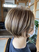 イー(E)&nbsp;ショートボブ