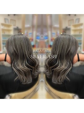 ヘアールースオサム(Hair LUZ 036) 【大人ギャルカラー】バレイヤージュ"シルバーアッシュ"