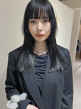 ユー セント(yew scent) 黒髪ロング