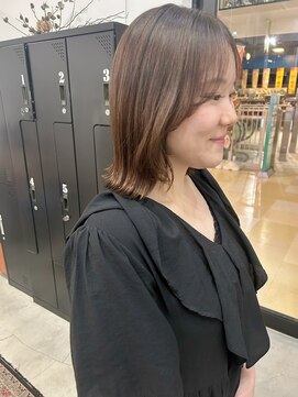 リンダ(LINDA) フェイスレイヤー/シアーベージュ/外ハネ[札幌美容室LINDA]