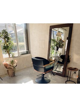 20代から圧倒的支持★アットホームなリラックス空間で叶う、ダメージレスな「うる艶ハイトーン」♪