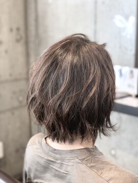 1+ アンプリュス(Unplus) ニュアンスボブ