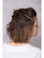 スタジオ 渋谷 原宿(Stujio)&nbsp;ポンパドールのボブスタイルアレンジ