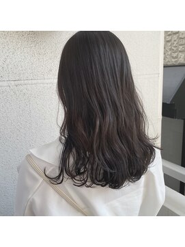 アルヴァ(ALVA) ○透明感も持ち合わせた暗髪グレージュカラー(那覇　新都心)