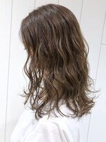 アイティーバイアルバム 下北沢店(IT by ALBUM)&nbsp;ラベンダーベージュ_アースカラーくびれヘアツートン_ba360701