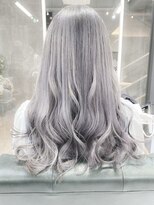 デイズ(days)&nbsp;ホワイトアッシュカラー　ケアブリーチWカラーフェミニンロング