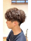 ブラウンカラー×波巻きパーマ