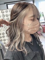 コワファーストナガサキシャンプーボーイ(COIFF1RST NAGASAKI SHAMPOO BOY)&nbsp;インナーカラー ホワイトベージュ