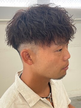 バース バイ ハピネス(BIRTH by happiness) フェードマッシュツイストスパイラルパーマ奈良メンズ