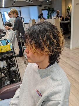 コワファーストナガサキシャンプーボーイ(COIFF1RST NAGASAKI SHAMPOO BOY) ブリーチパーマ×波巻きスパイラルパーマ