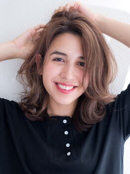 美容室 エクセモ小山の写真/ワンランク上のグレイカラーで艶＆透明感あふれる仕上がりに＊ちょっと気になりだした白髪も自然に染まる！