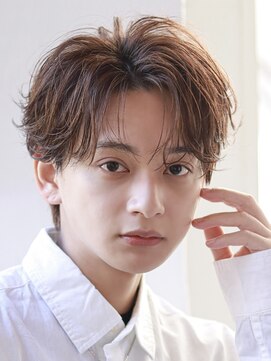 オーシャントーキョー サニー 原宿(OCEAN TOKYO Sunny) フェザーパーマセンターパートハイトーンカラーニュアンスパーマ