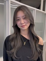 レノ(RENO)&nbsp;赤み消しグレージュ/レイヤーカット/くびれ巻き