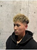 スキンフェード×ブロンドスペインカール！