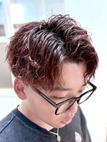 コハク(COHAQ BEAUTY AND RESORT)&nbsp;センターパート/ツイストスパイラルパーマ/メンズパーマ/メンズ