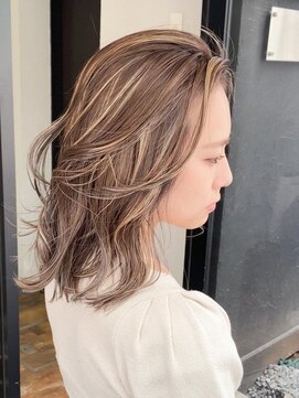 ノラ ウメダ(NORA UMEDA) 【NORA UMEDA 高木】都会的な大人外国人風ハイライトカラー