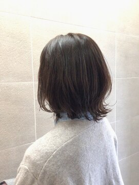 ボネッカ 鶴見(BONECCA) ボブ×レイヤー オトナスタイル 石黒聡子