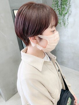 テトヘアー(teto hair) マッシュショート、ワイドバング、ピンクベージュ、耳掛け