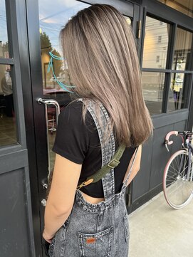 ティミー(Timmy) バレイヤージュ