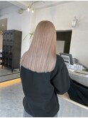 透明感と柔らかさを感じるホワイトミルクティーベージュ