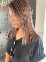 アースコアフュールボーテ 川越店(EARTH coiffure beaute)&nbsp;ミルクティーベージュバレイヤージュケアブリーチ切りっぱなし