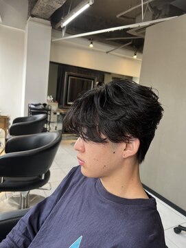 アイズ 海老名(AIZU) センターパートウルフ カルマパーマ ニュアンスパーマ