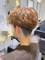 カーラ(Cara)&nbsp;くせ毛を活かしたパーマ風マッシュ×明るめベージュ